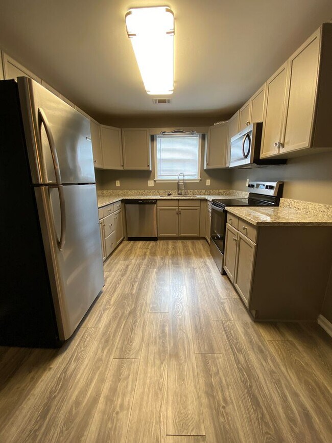 Photo - 1525 Cedar Shoals Dr Unit 1525-B Cedar Shoals Dr