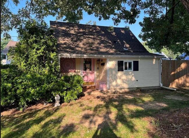 Photo - 88 Oxford Ave