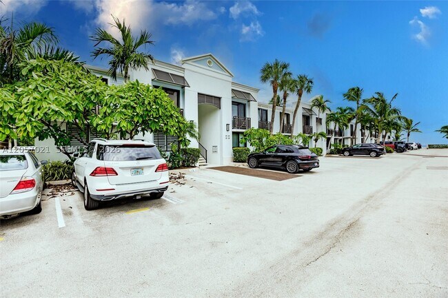 1586 S Ocean Dr Unit 125