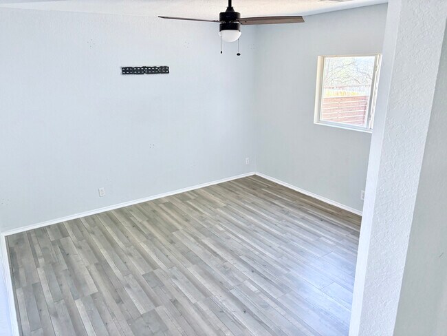 Photo - 7444 Barrel Stage