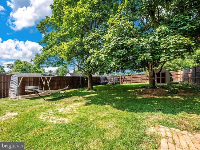 Photo - 413 Pangborn Blvd