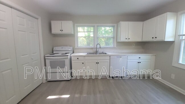 Photo - 3901 Newson Rd SW