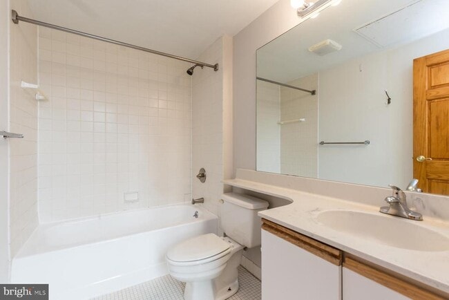 Photo - 1601 Spring Garden St Unit 501