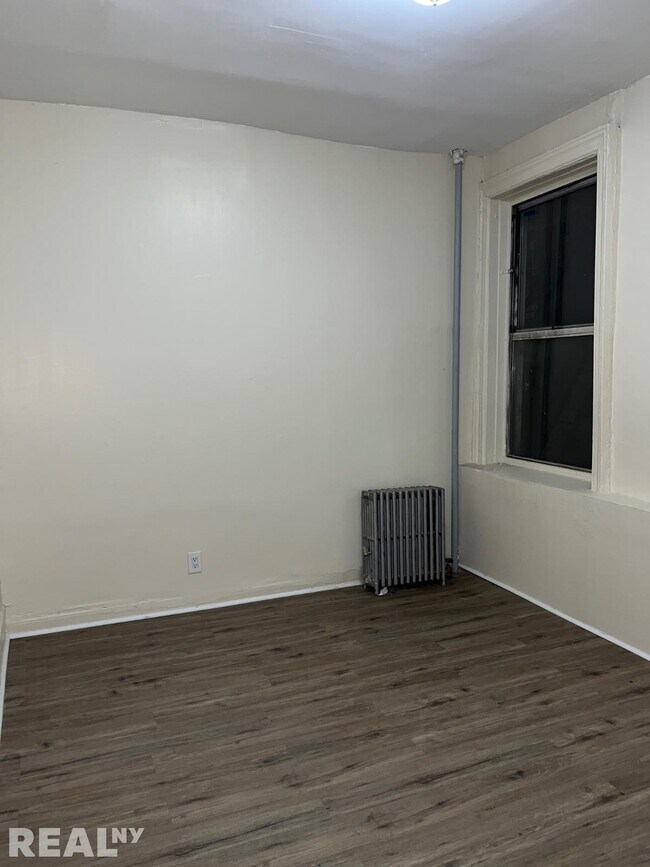 Photo - 571 W 175th St Unit 45