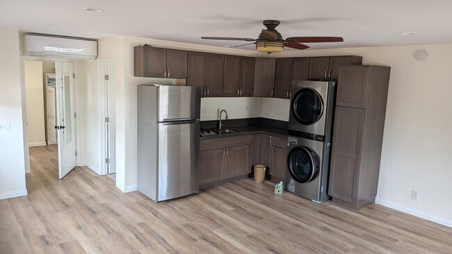 Photo - 570 Carlo Dr Unit 1