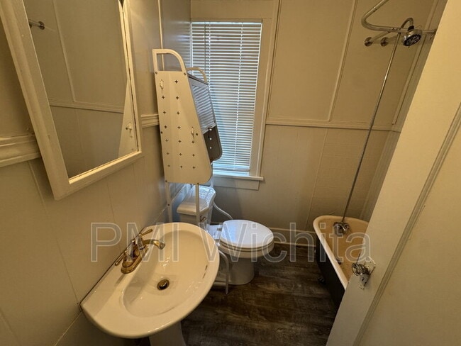 Photo - 422 S Glenn St