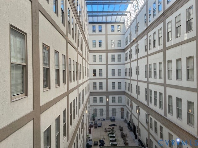 Photo - 230 N 6th St