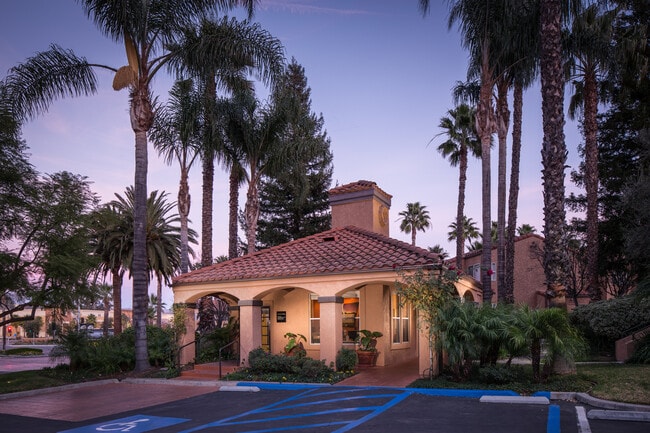 Shadow Ridge Apartment Homes