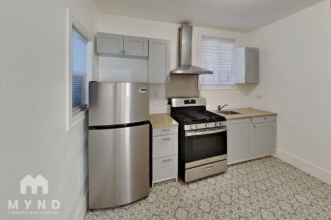 Photo - 1808 Filbert St
