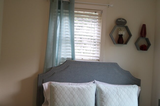 Photo - "Charming Home in Columbia's Heart – Cozy ...