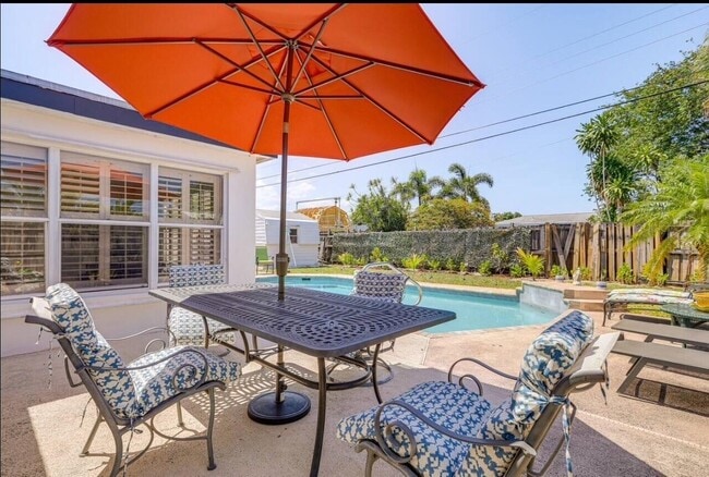 Photo - 4295 Crestdale St