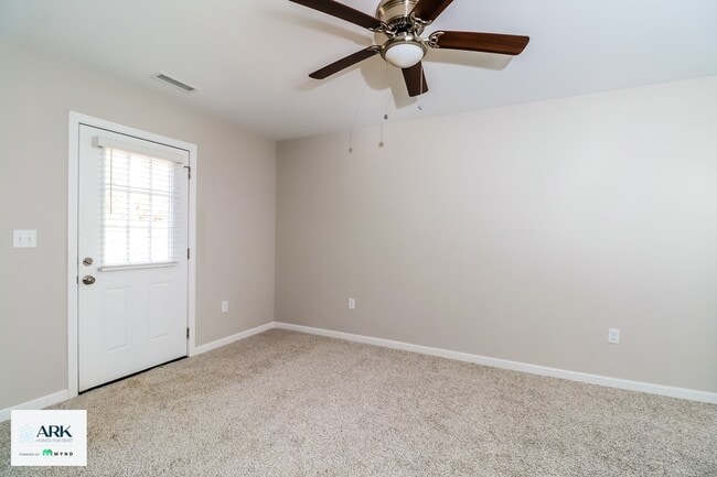 440 Little Sycamore Ln