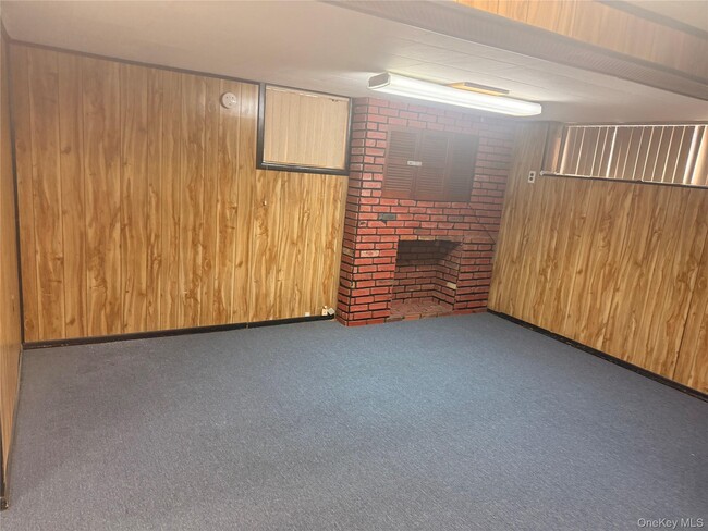 Photo - 24-32-32 23rd St Unit 1B