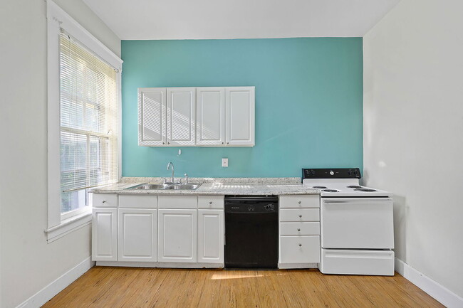 Photo - 30 E Hollister St Unidad 2