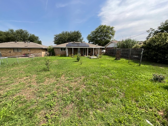 Photo - 706 W Louisa Ave