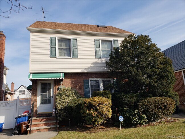 Building Photo - 69-21 182nd St