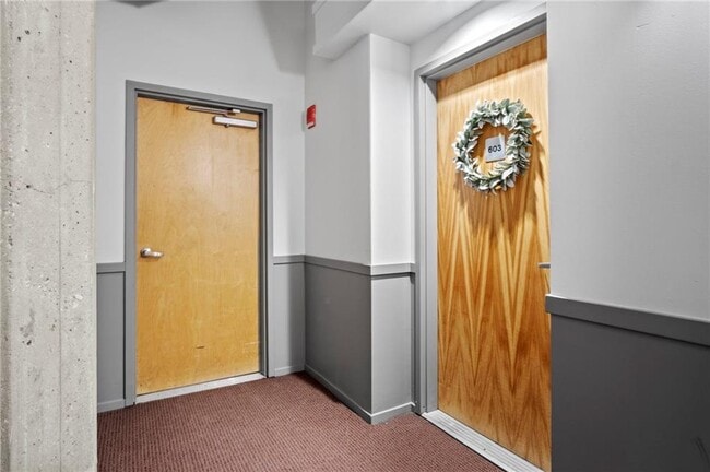 Building Photo - 2107 Grand Blvd Unit 603