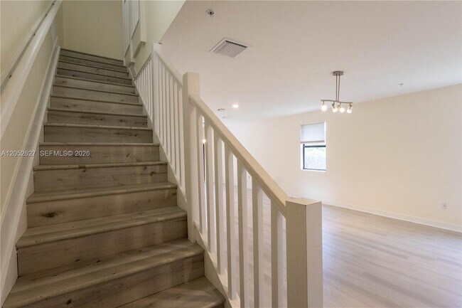 Photo - 10407 NW 82nd St