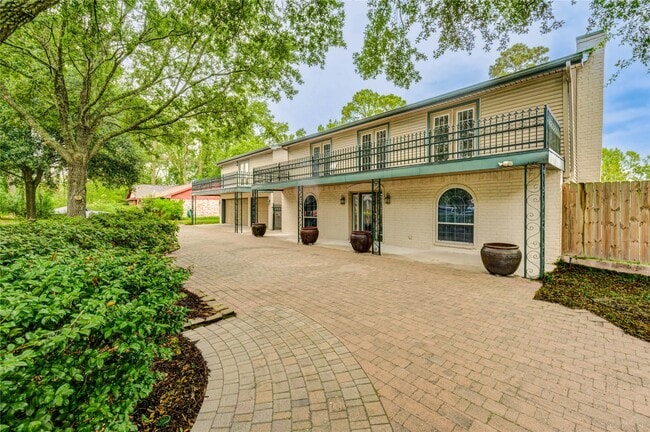 Building Photo - 303 Shady Glen Ln