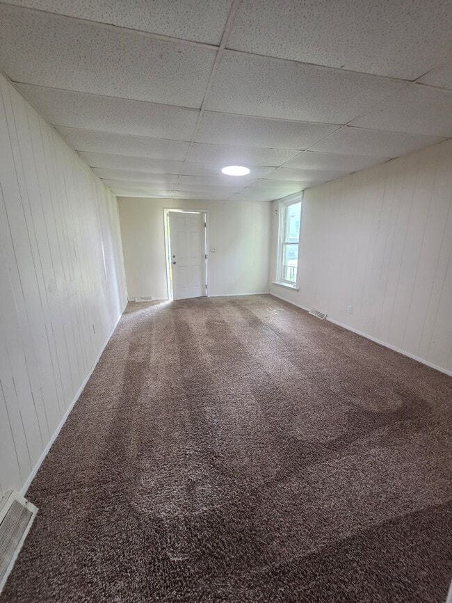 Photo - Lower 2 bedroom unit East Side
