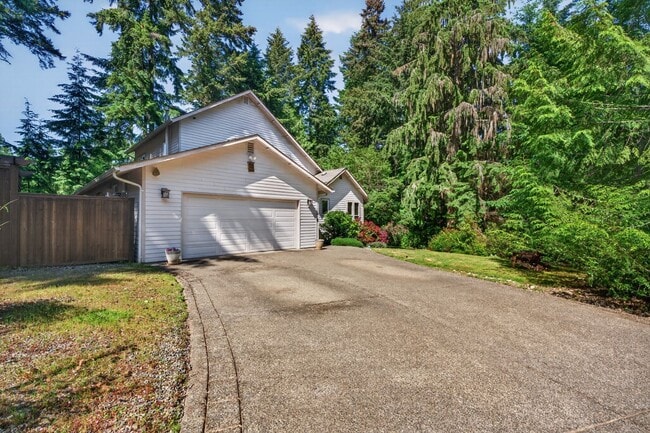 Photo - Coastal Elegance Near Sunrise Beach: Luxury 3BR/2.5BA Gig Harbor Home