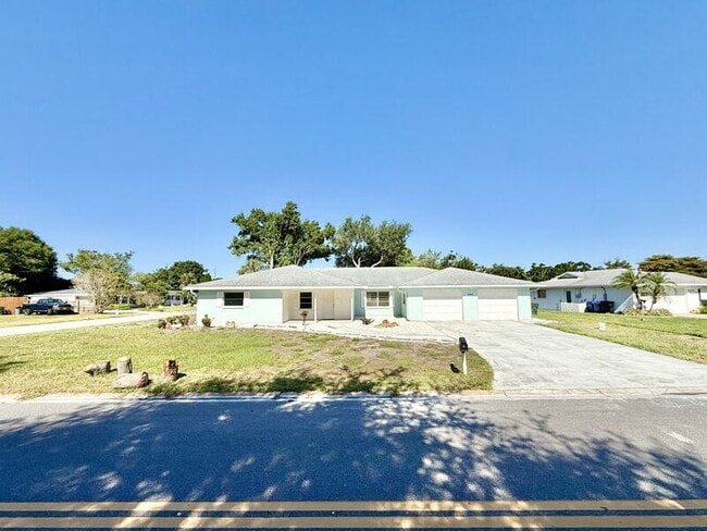 Photo - 4440 Maceachen Blvd