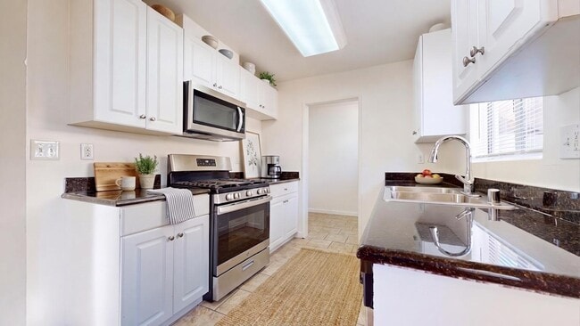 Photo - 20251 Cohasset St Unit 5