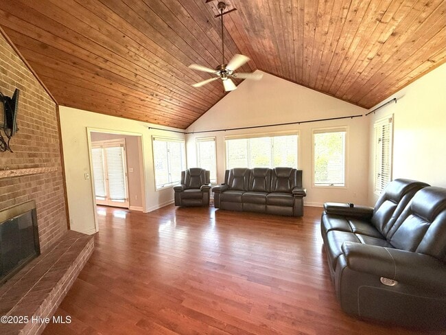 Building Photo - 3305 Peppercorn Rd Rental