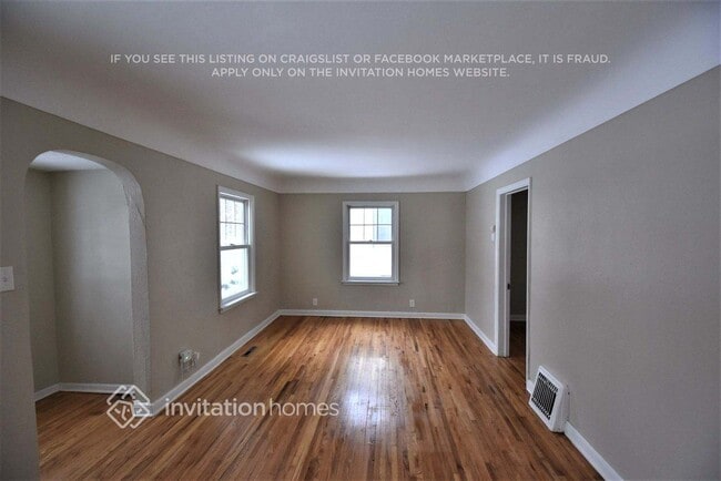 Photo - 1612 St Albans St N