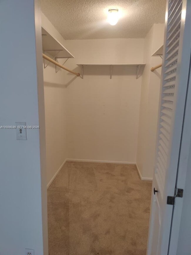 Photo - 800 Parkview Dr Unit 527