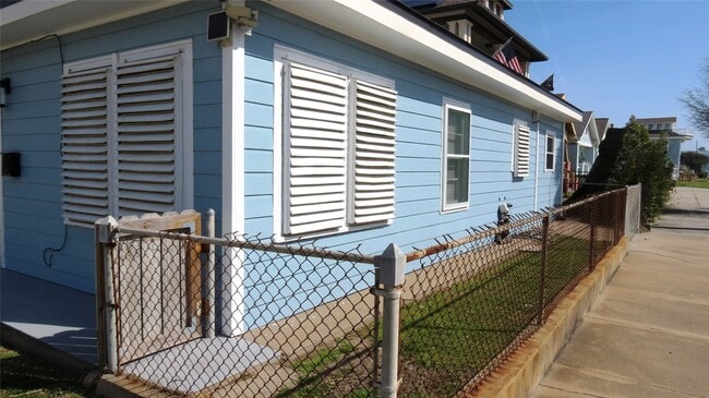 Photo - 2224 30th St