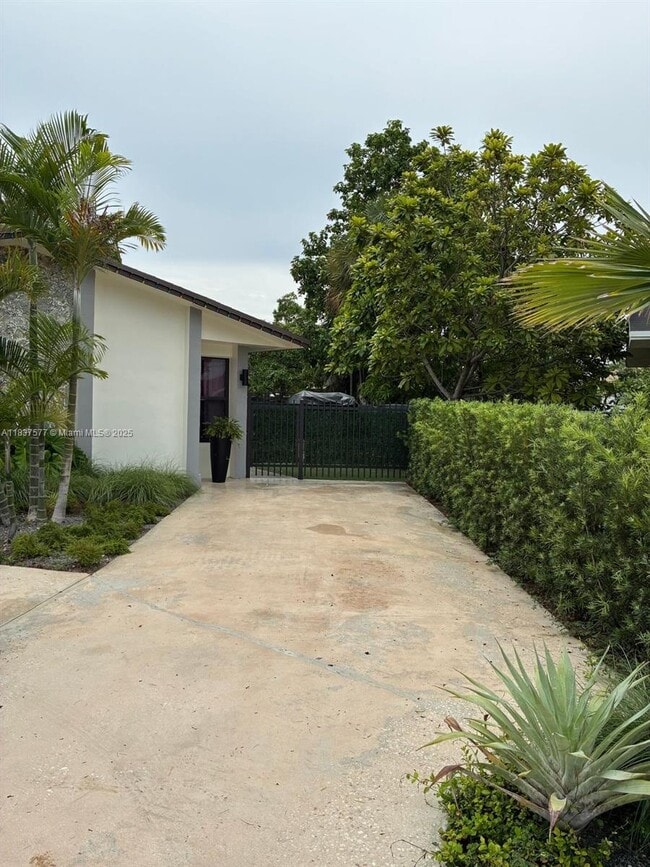 Photo - 16304 SW 103rd Ct Apartment Unit 1