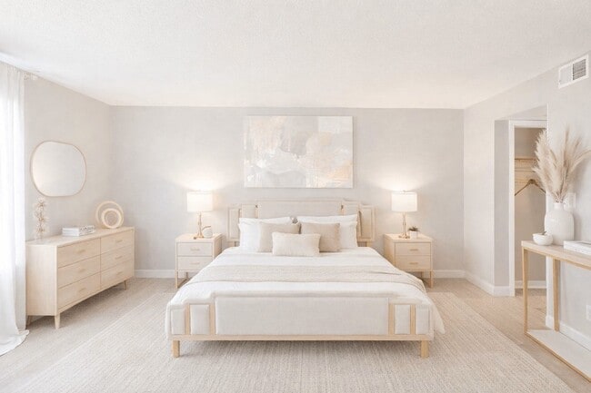 The Haven at Highland ( Lombard )