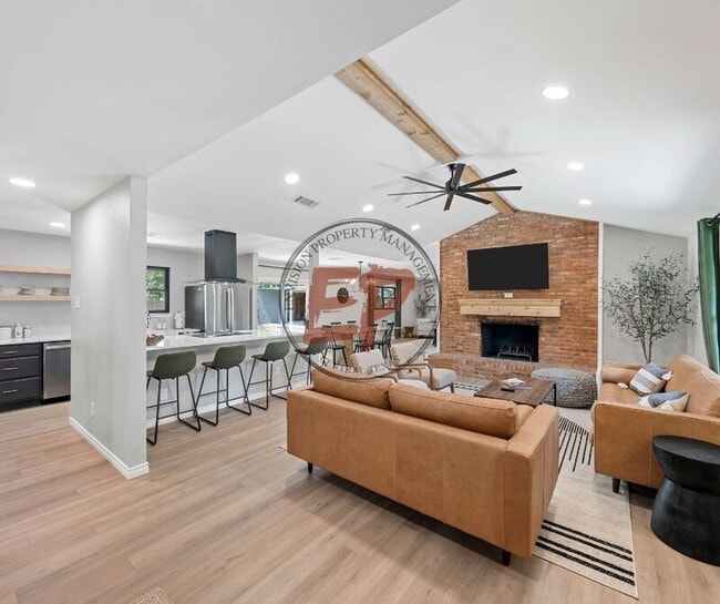 Photo - 1190 Greenwood Ln