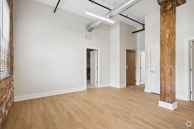 2BR, 1BA - 890SF - Living Room
