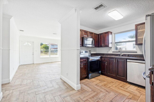 Photo - 714 NW 2nd Ave House