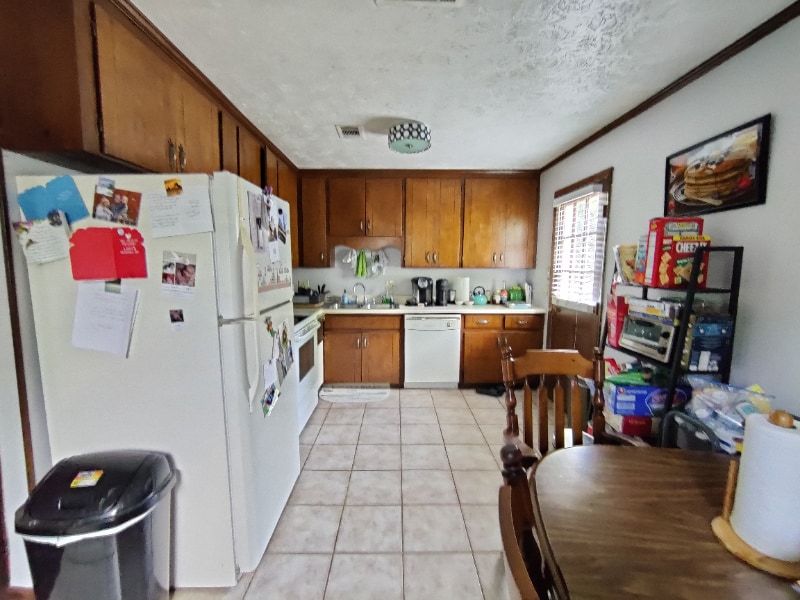 Photo - 900 E Magnolia Ave