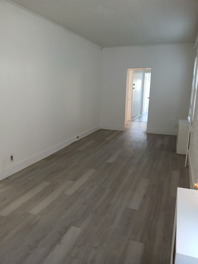 Photo - 2268 Richmond Ter Unit 1st Floor