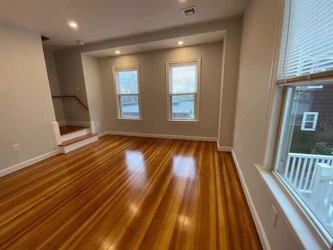 Photo - 10 Trapelo Rd Unit 3