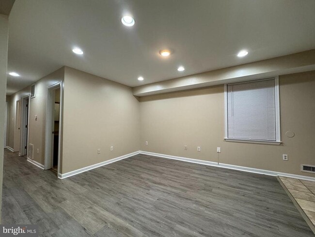 Photo - 522 Merchant St