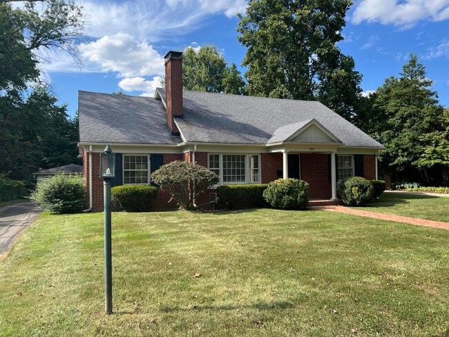 Photo - 405 Holiday Rd