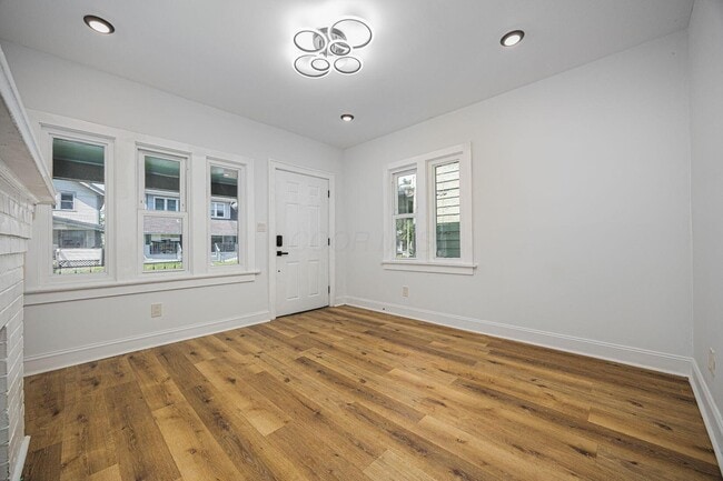 Photo - 1442 Hamlet St