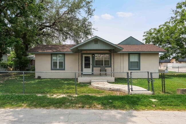 Photo - 1202 Gillis Ave