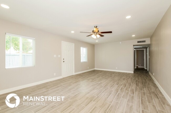 Photo - 3713 W Lone Cactus Dr