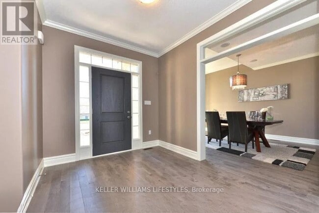 Photo - 3135 Pincombe Dr