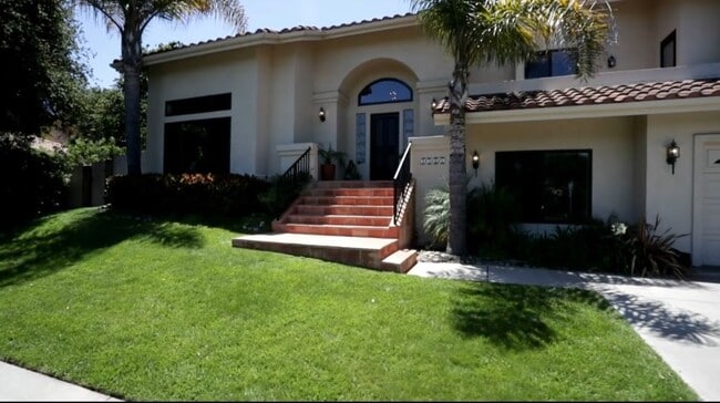 Building Photo - Beautiful tri level home in Grover Beach