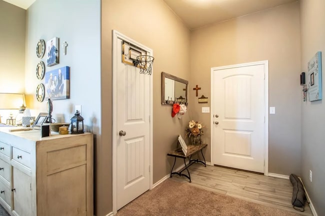 Photo - 3/2 in Frenship ISD: Appliances included!!!!