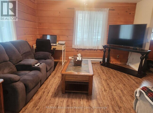 Photo - 914 Skootamatta Lake Rd