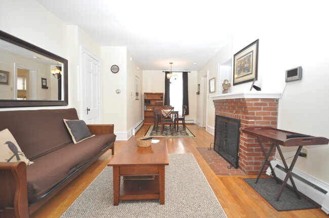 Building Photo - 57 Park St Unit 15