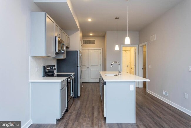 1227 N 7th St Unidad 3E